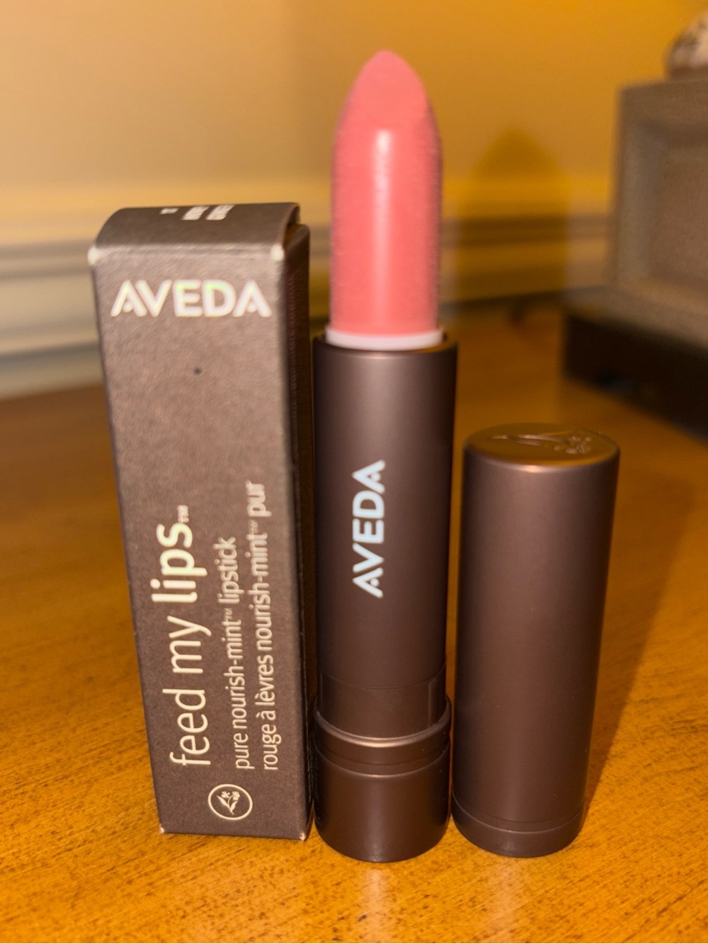 Aveda #10 Honey Ginger Feed My Lips Pure Nourish-Mint Lipstick - Picture 2 of 4